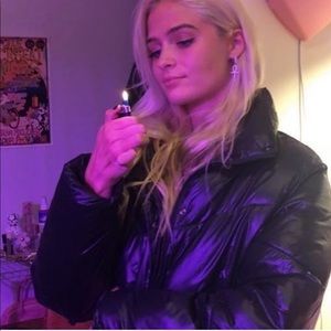 Meet your Posher, Samantha